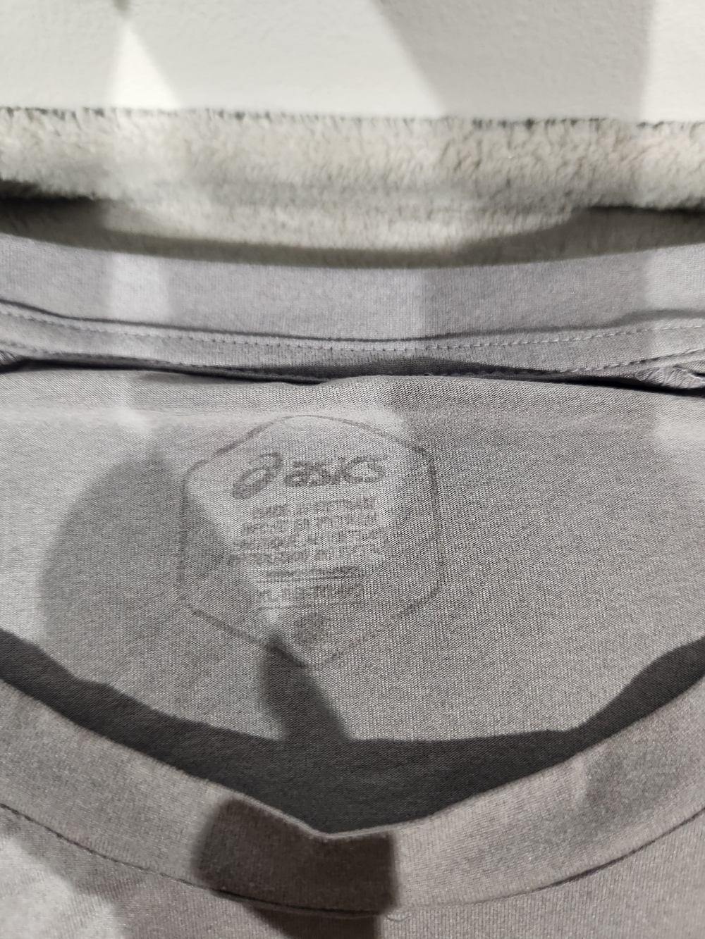 Asics Gray Short-Sleeve Athletic Tee - Picture 2 of 3